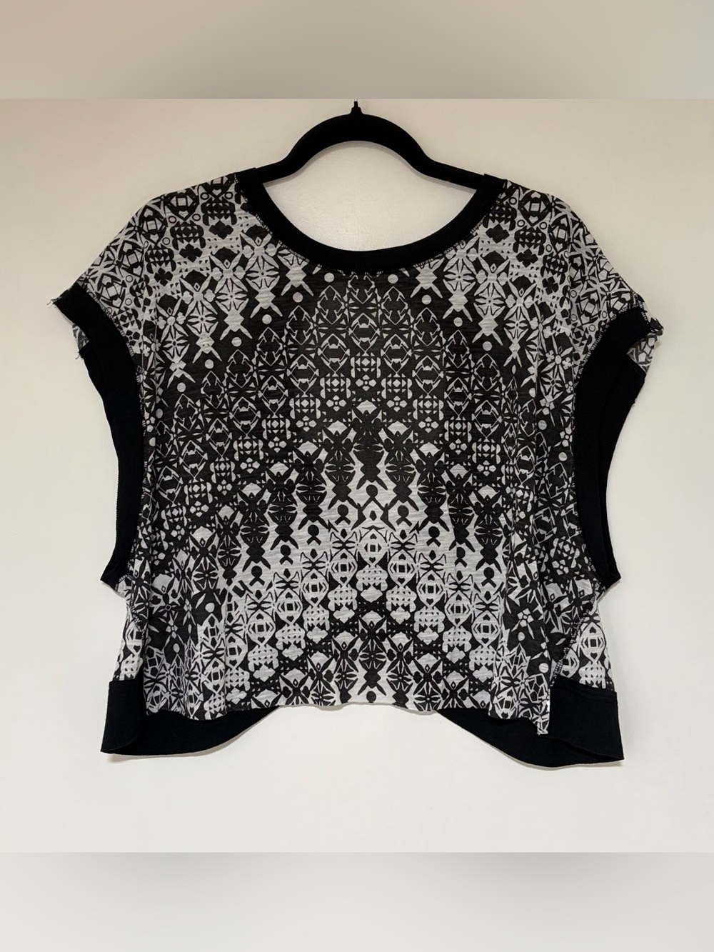 Free People Movement Black White Geometric Print My Time Tee Shirt Size Small